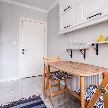 Vibrant Flat With Balcony In Maltepe Apartamento Istambul Exterior foto